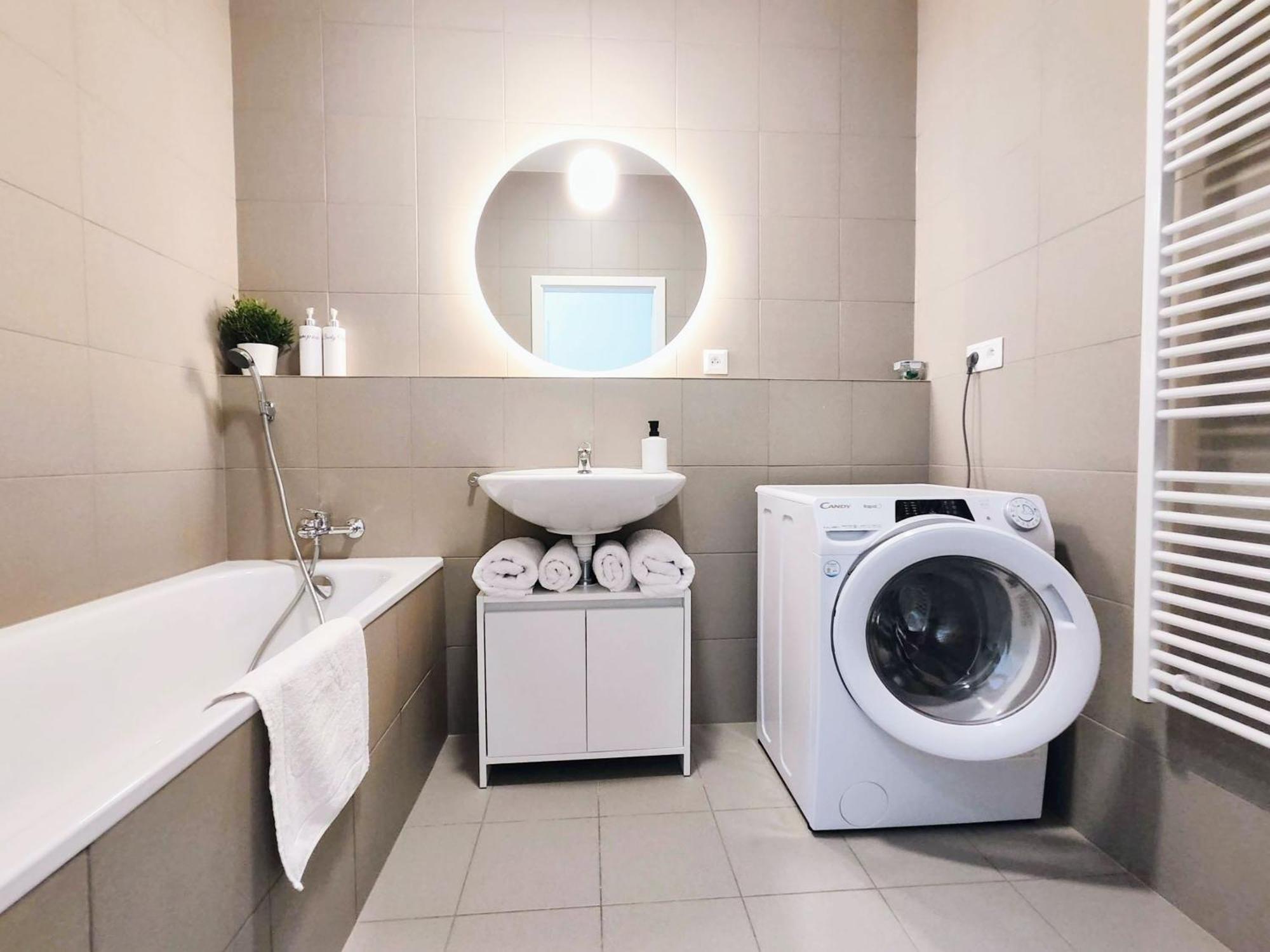 Wings - Brand New - Presidential Garden - Free Parking Apartment Bratislava Ngoại thất bức ảnh