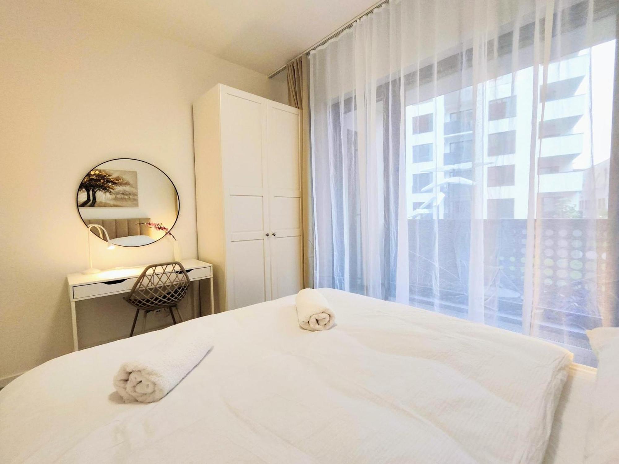 Wings - Brand New - Presidential Garden - Free Parking Apartment Bratislava Ngoại thất bức ảnh