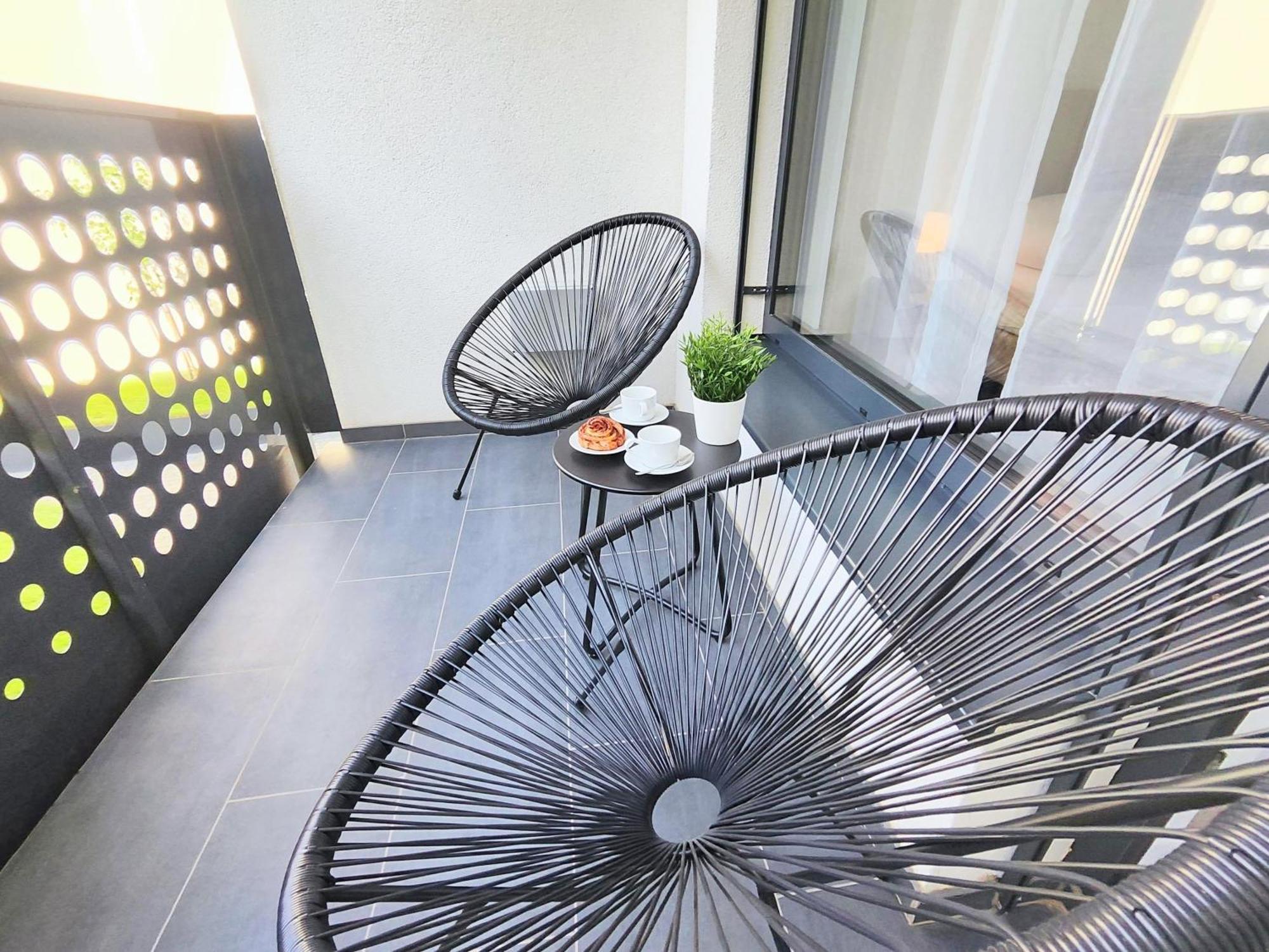 Wings - Brand New - Presidential Garden - Free Parking Apartment Bratislava Ngoại thất bức ảnh