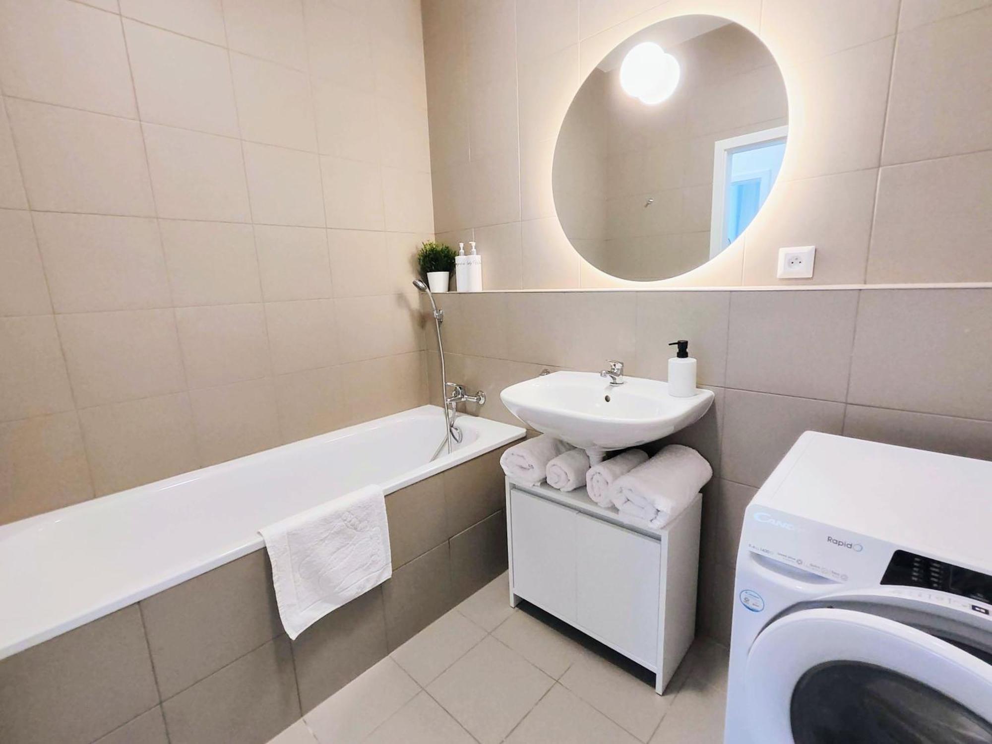 Wings - Brand New - Presidential Garden - Free Parking Apartment Bratislava Ngoại thất bức ảnh