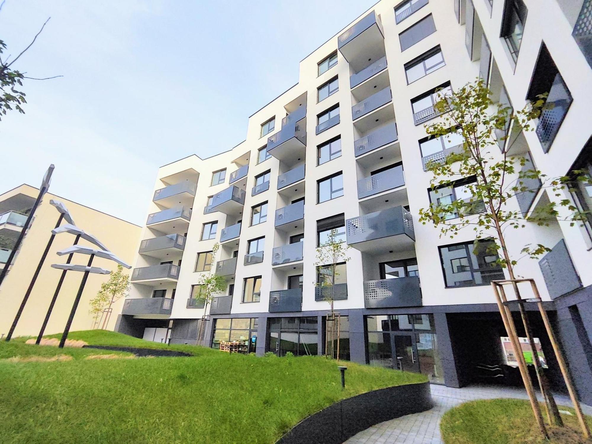 Wings - Brand New - Presidential Garden - Free Parking Apartment Bratislava Ngoại thất bức ảnh