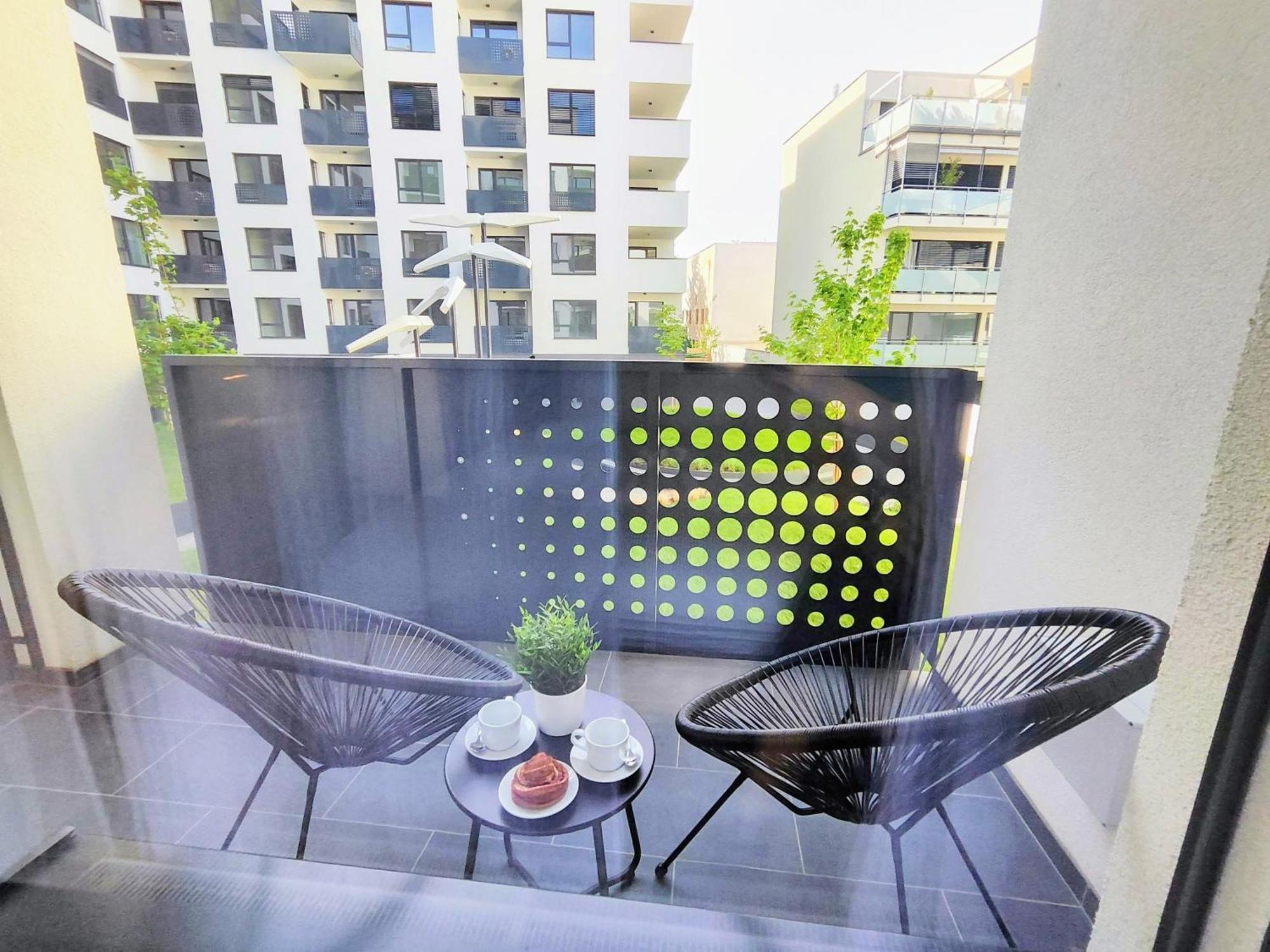Wings - Brand New - Presidential Garden - Free Parking Apartment Bratislava Ngoại thất bức ảnh